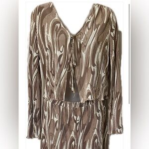 NWT 💞 RO & DE - Stylish Brown and Cream Top & Bottom Set - NWT